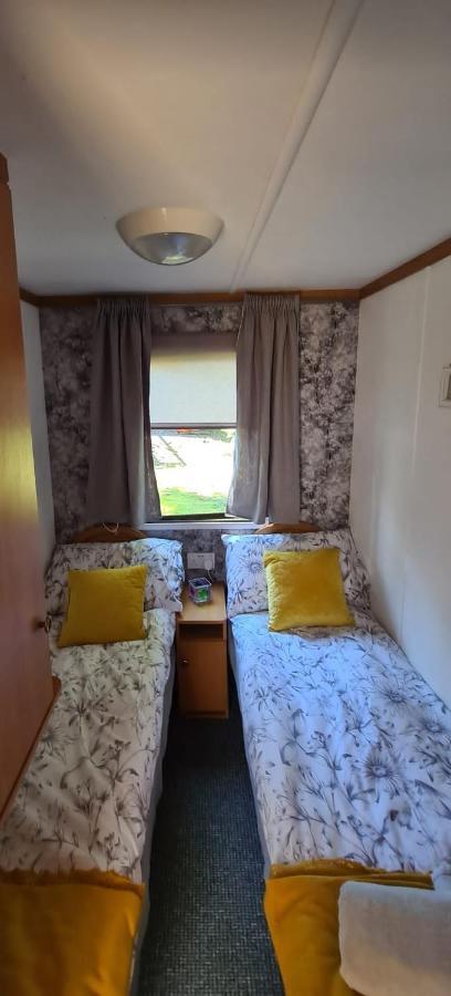 Unique Caravan With Outdoor Space Ballantrae Bagian luar foto