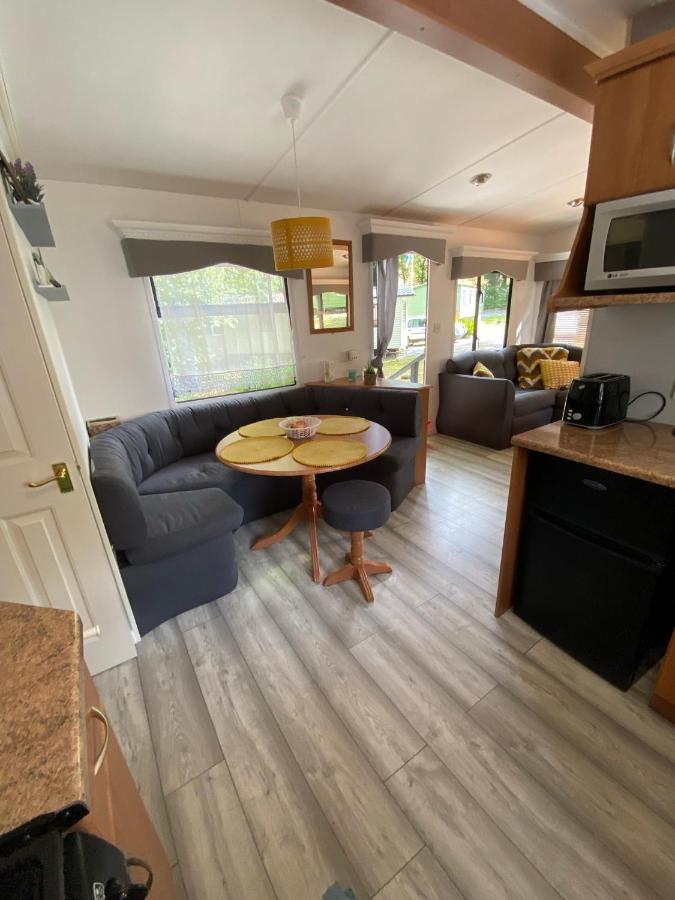 Unique Caravan With Outdoor Space Ballantrae Bagian luar foto