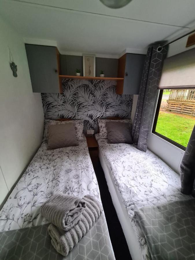 Unique Caravan With Outdoor Space Ballantrae Bagian luar foto