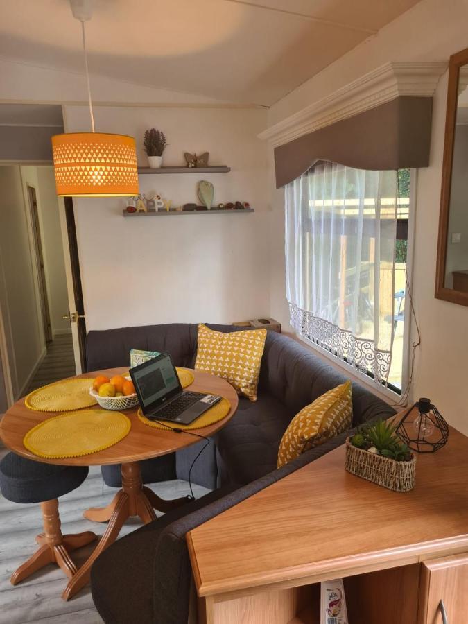 Unique Caravan With Outdoor Space Ballantrae Bagian luar foto