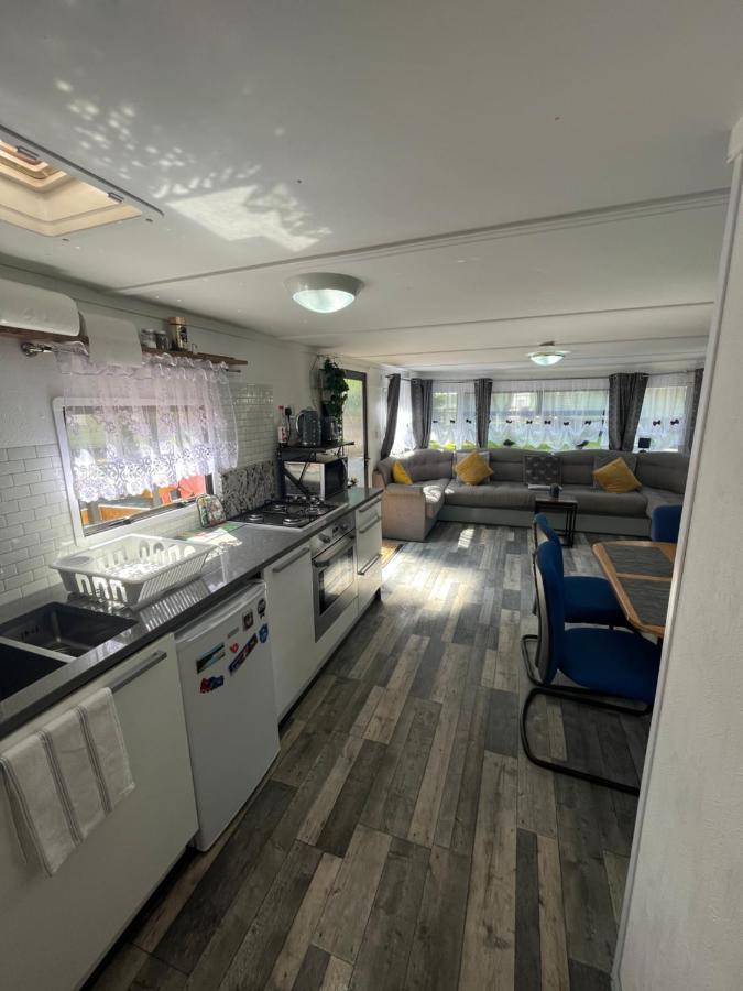 Unique Caravan With Outdoor Space Ballantrae Bagian luar foto